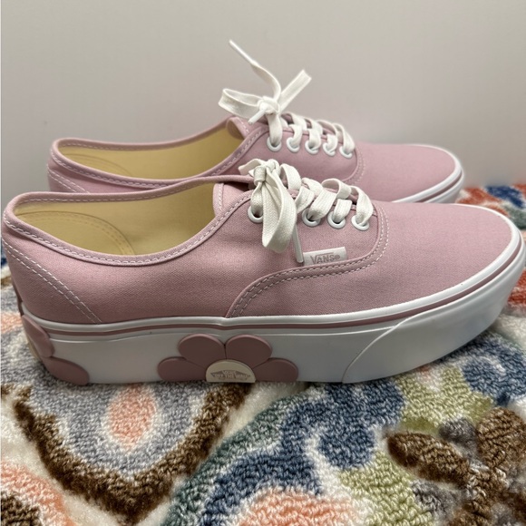 Vans Lilac flowers Stackform Platform Sneakers 11 NWOT - Picture 5 of 7
